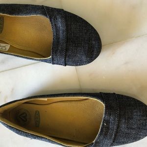 Shoes, women’s flats